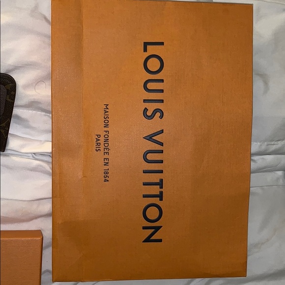 Louis Vuitton monogram iPhone 7/8 plus case - Picture 7 of 8